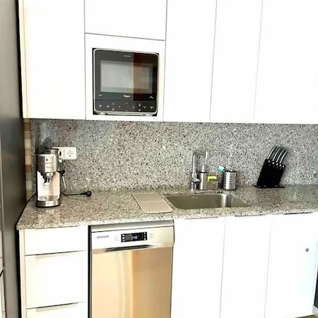 Modern Penthouse With Big Terrace Apartman *